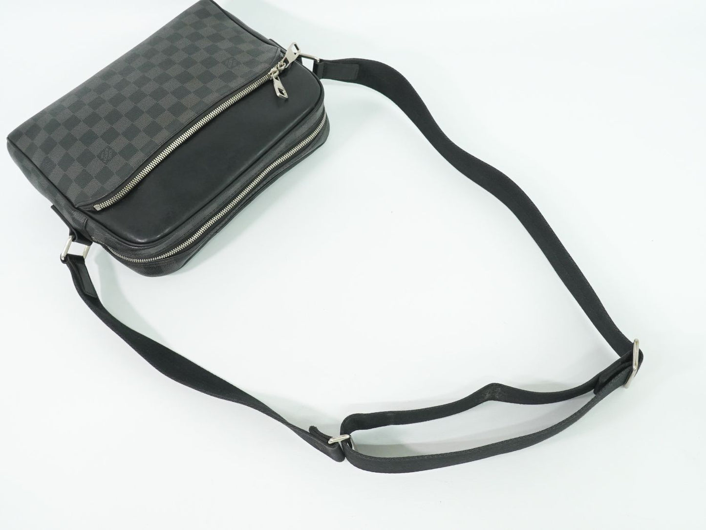 LOUIS VUITTON デイトン PM ダミエ グラフィット ショルダーバッグ N41408