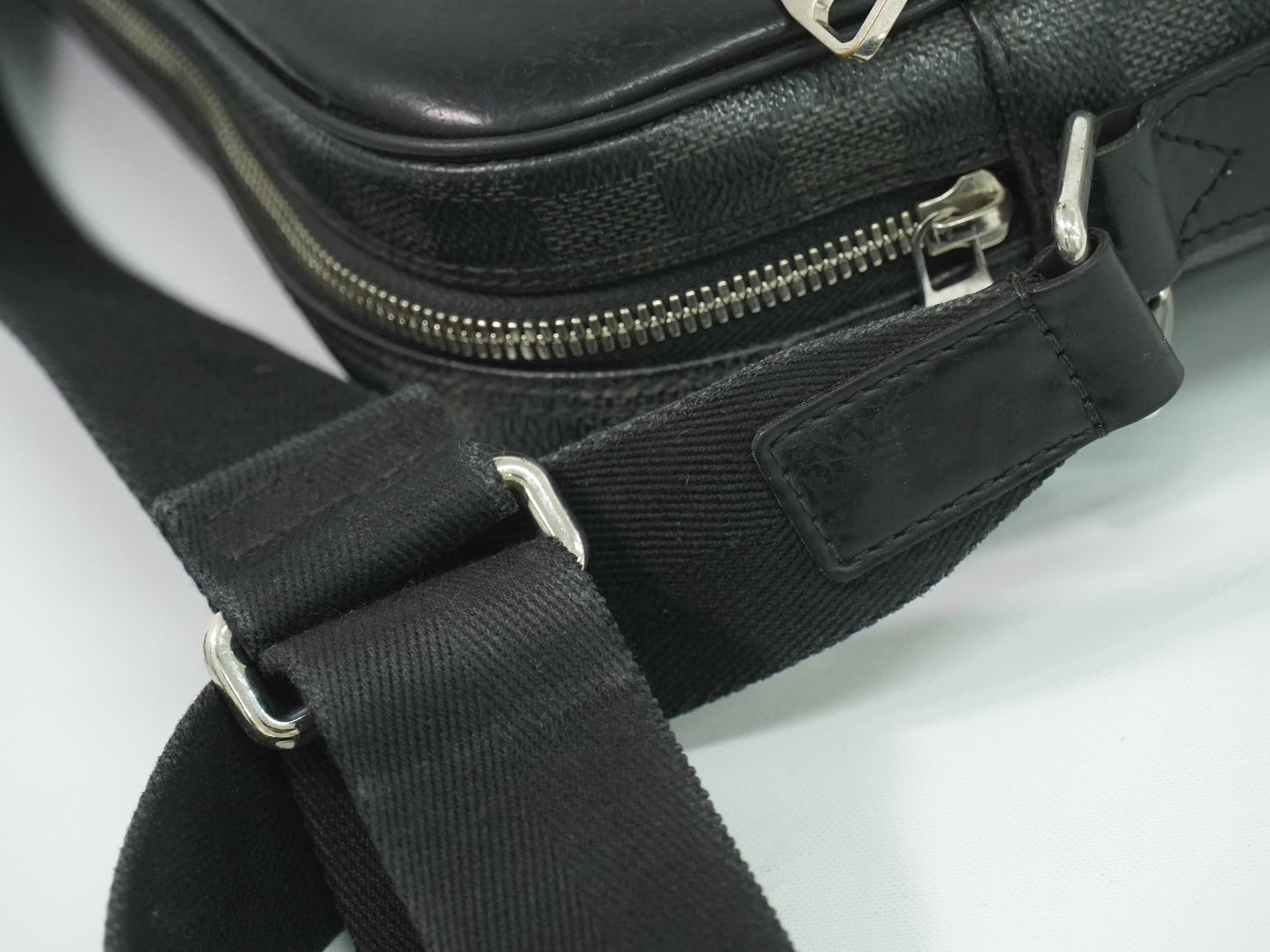 LOUIS VUITTON デイトン PM ダミエ グラフィット ショルダーバッグ N41408