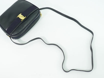 Salvatore Ferragamo ヴァラ ショルダーバッグ ネイビー