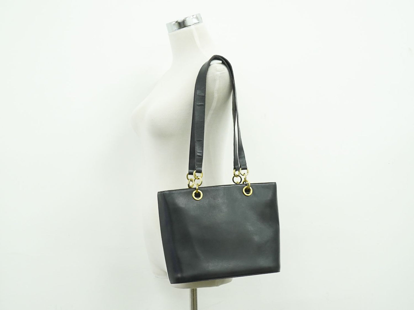 Salvatore Ferragamo ショルダーバッグ ブラック