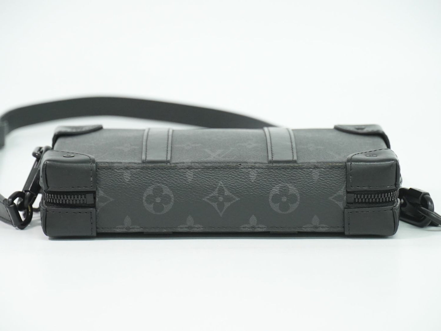LOUIS VUITTON ソフトトランク ウォレット モノグラム エクリプス ショルダーウォレット ブラック M69838