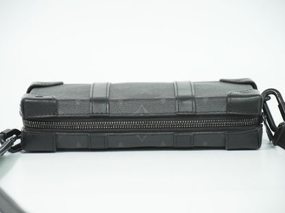 LOUIS VUITTON ソフトトランク ウォレット モノグラム エクリプス ショルダーウォレット ブラック M69838