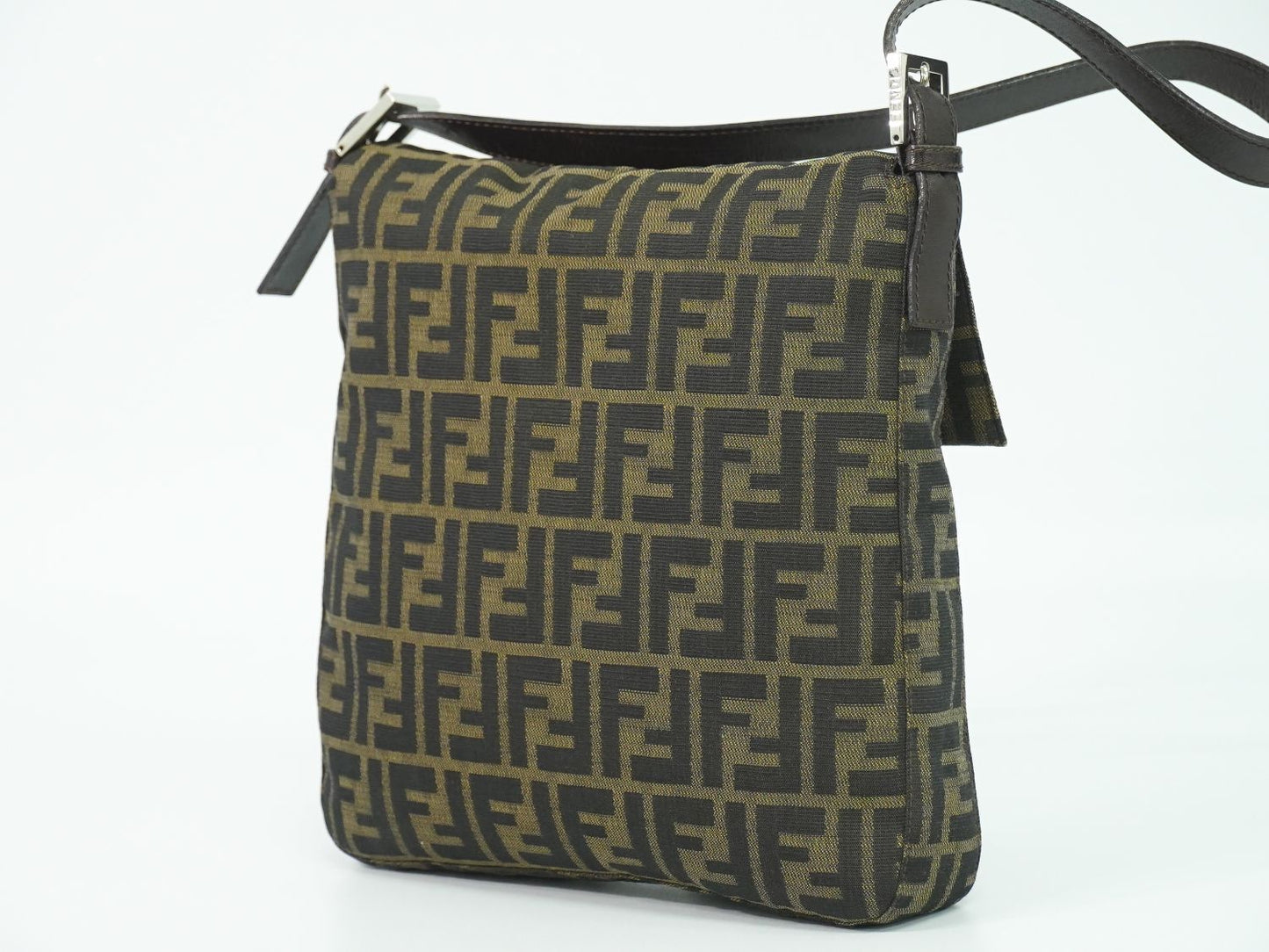 FENDI ズッカ マンマバケット ショルダーバッグ ブラウン 26730