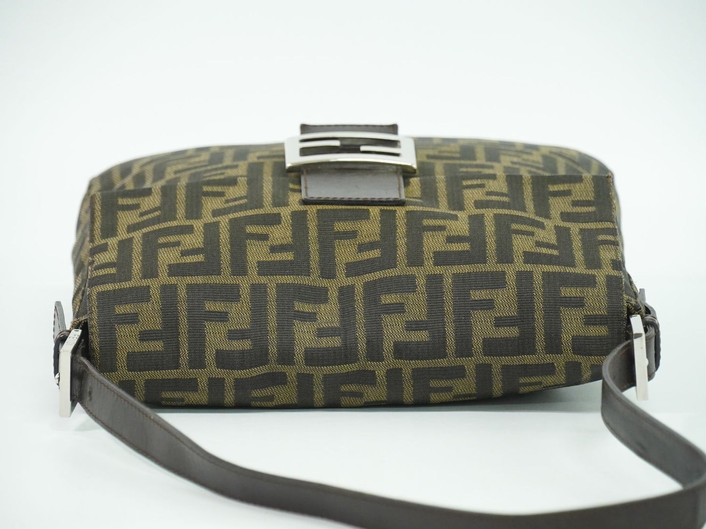 FENDI ズッカ マンマバケット ショルダーバッグ ブラウン 26730