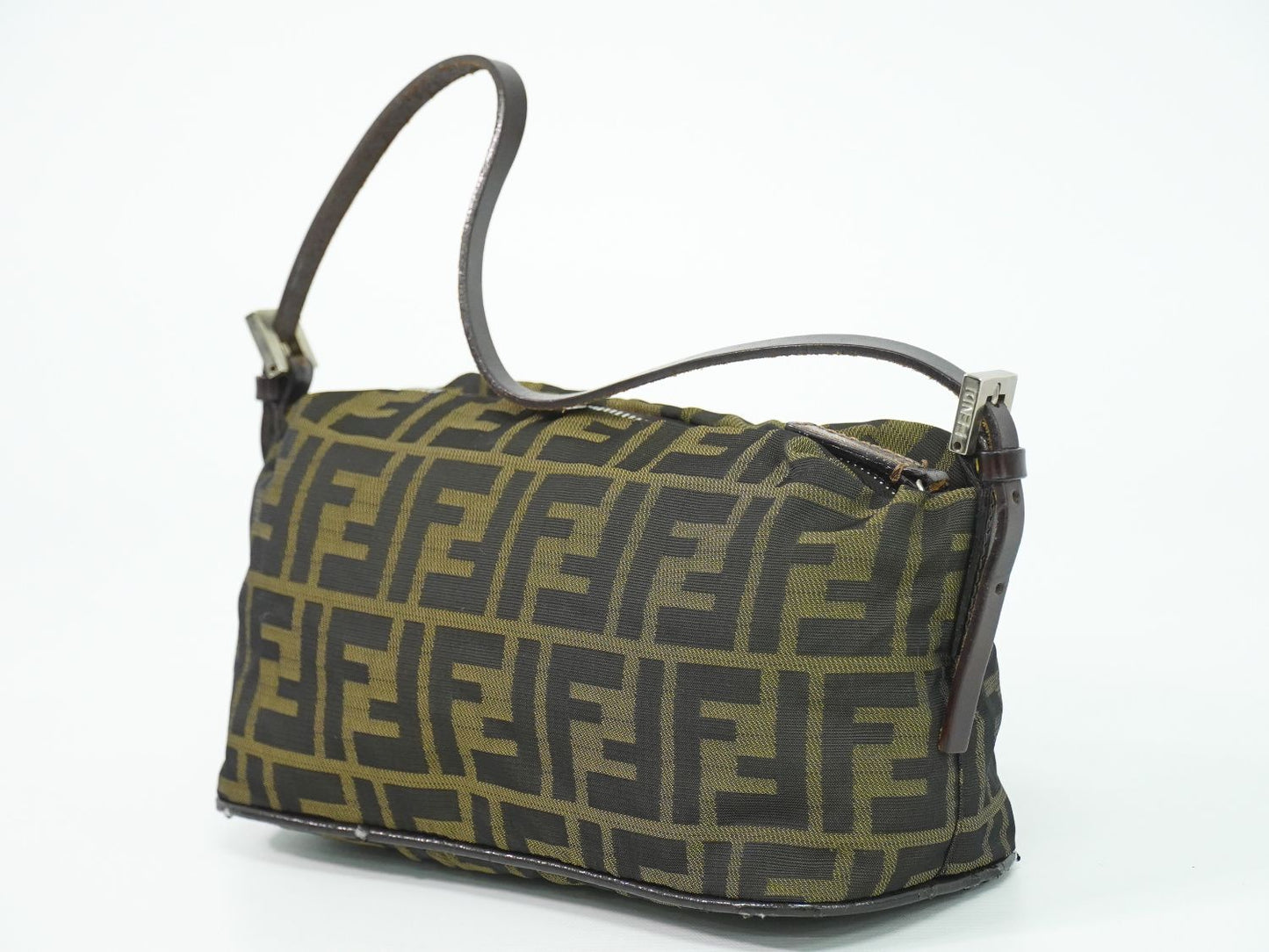 FENDI ズッカ ショルダーバッグ ブラウン