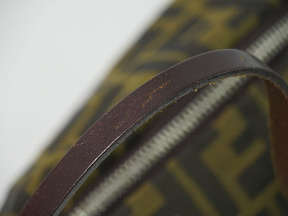 FENDI ズッカ ショルダーバッグ ブラウン