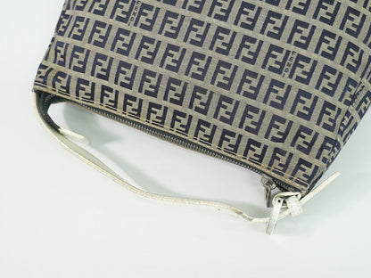 FENDI ズッキーノ ハンドバッグ グレー ネイビー 8N005
