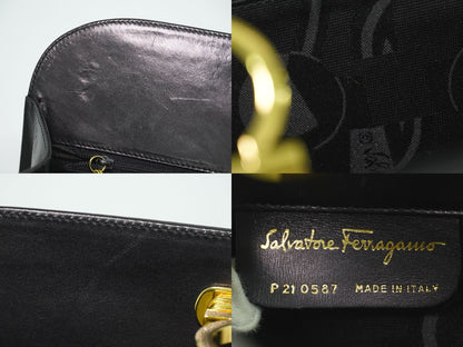 Salvatore Ferragamo ガンチーニ ショルダーバッグ ブラック