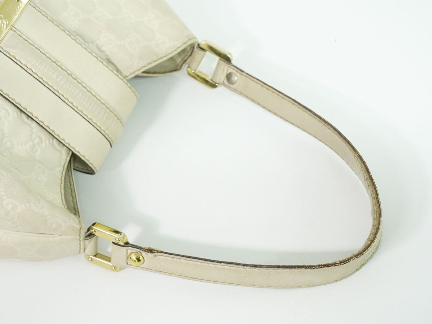 GUCCI グッチシマ レザー ショルダーバッグ ホワイト 233608