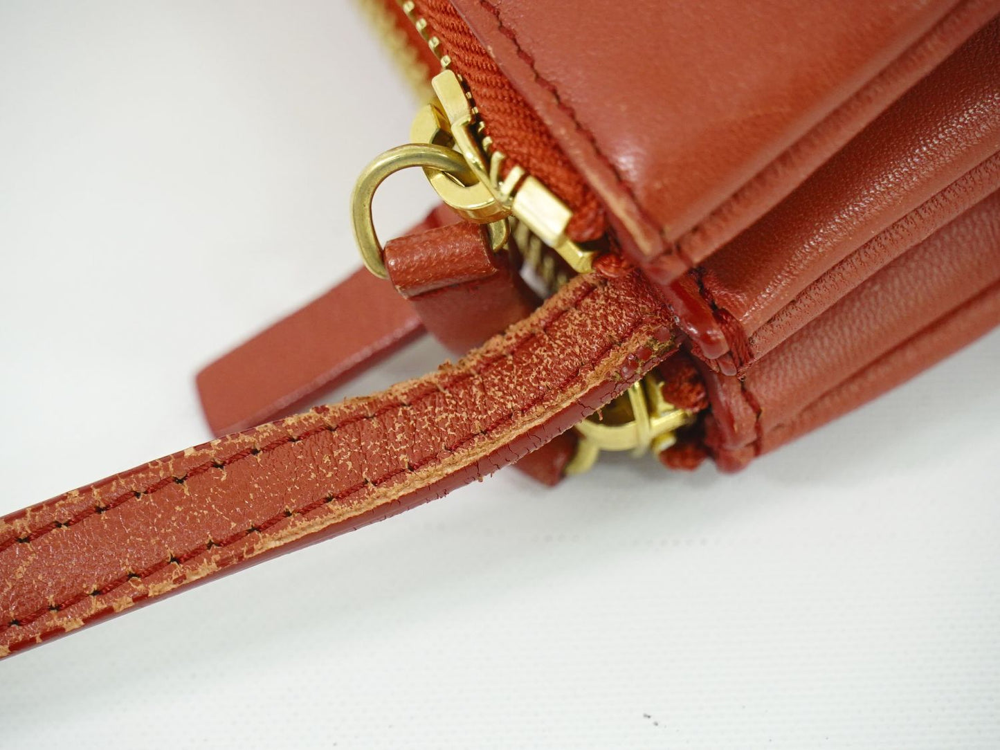 CELINE トリオ スモール ショルダーバッグ レッド系