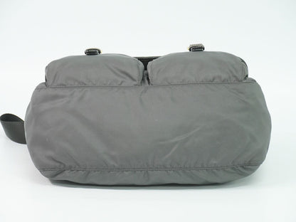 PRADA メッセンジャーバッグ グレー