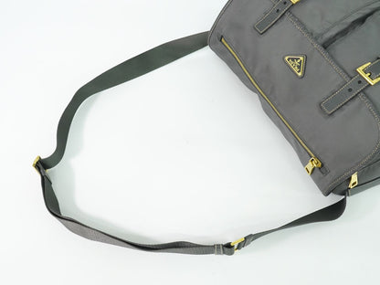 PRADA メッセンジャーバッグ グレー