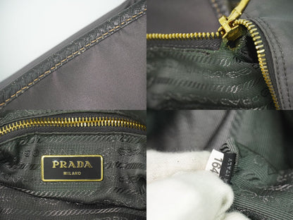 PRADA メッセンジャーバッグ グレー