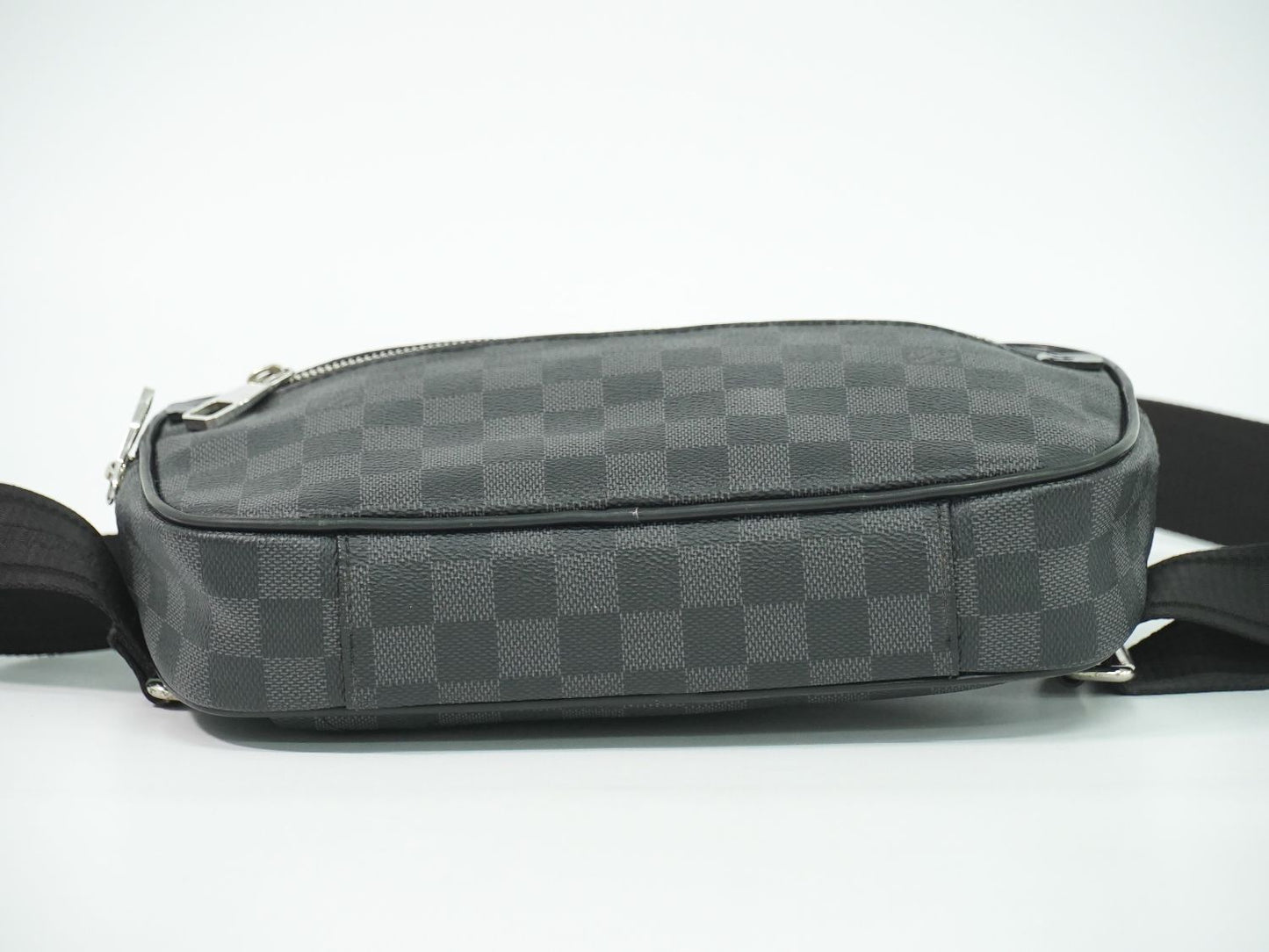 LOUIS VUITTON アンブレール ダミエ グラフィット ボディバッグ ブラック グレー N41289