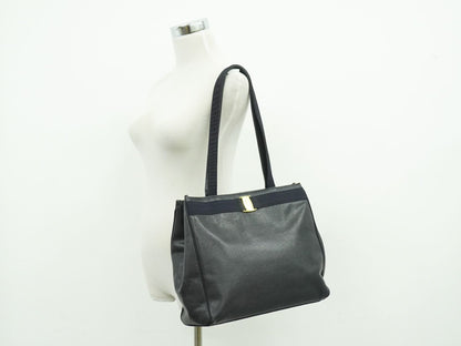 Salvatore Ferragamo ヴァラ ショルダーバッグ ブラック