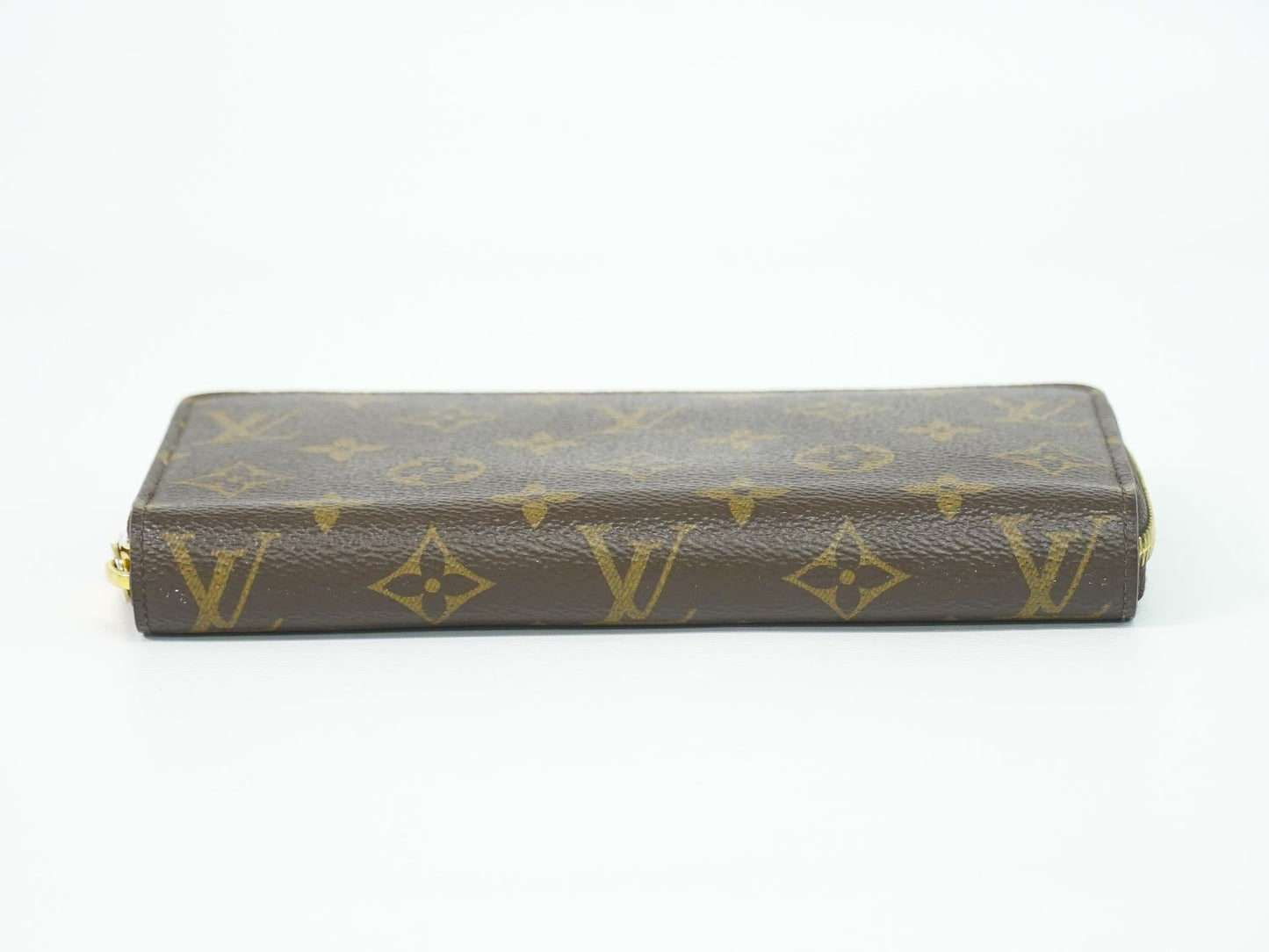 LOUIS VUITTON 新型 ジッピーウォレット モノグラム ラウンドファスナー 長財布 M42616