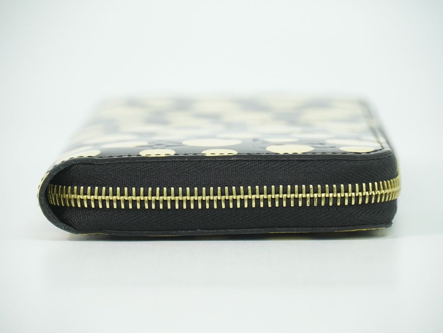 LOUIS VUITTON ジッピーウォレット モノグラム ヴェルニ ドットインフィニティ 草間彌生 長財布 ブラック ホワイト M91573