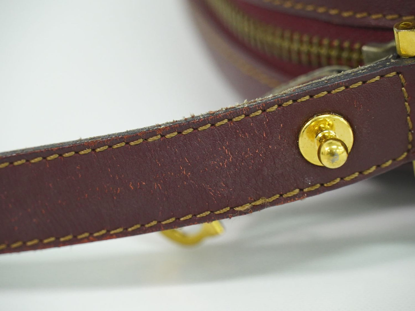 Cartier マストライン ショルダーバッグ ボルドー