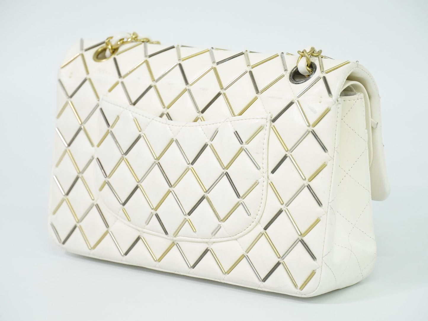 CHANEL ココマーク マトラッセ ダブルフラップ チェーン ショルダーバッグ ホワイト