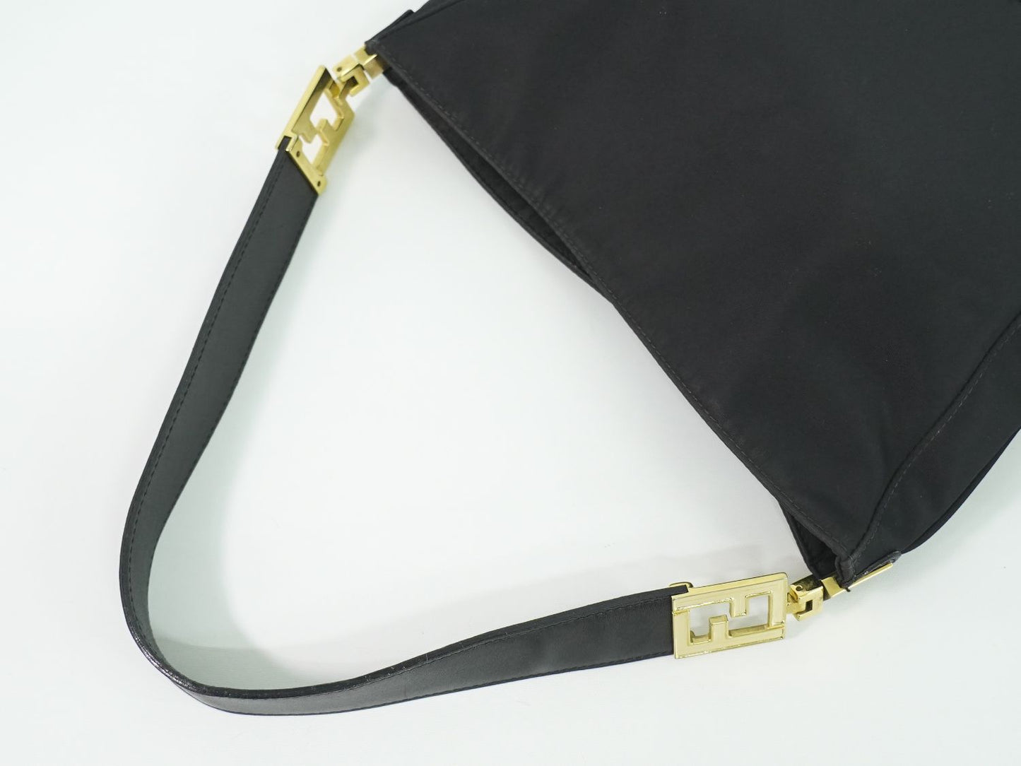 FENDI ショルダーバッグ ブラック