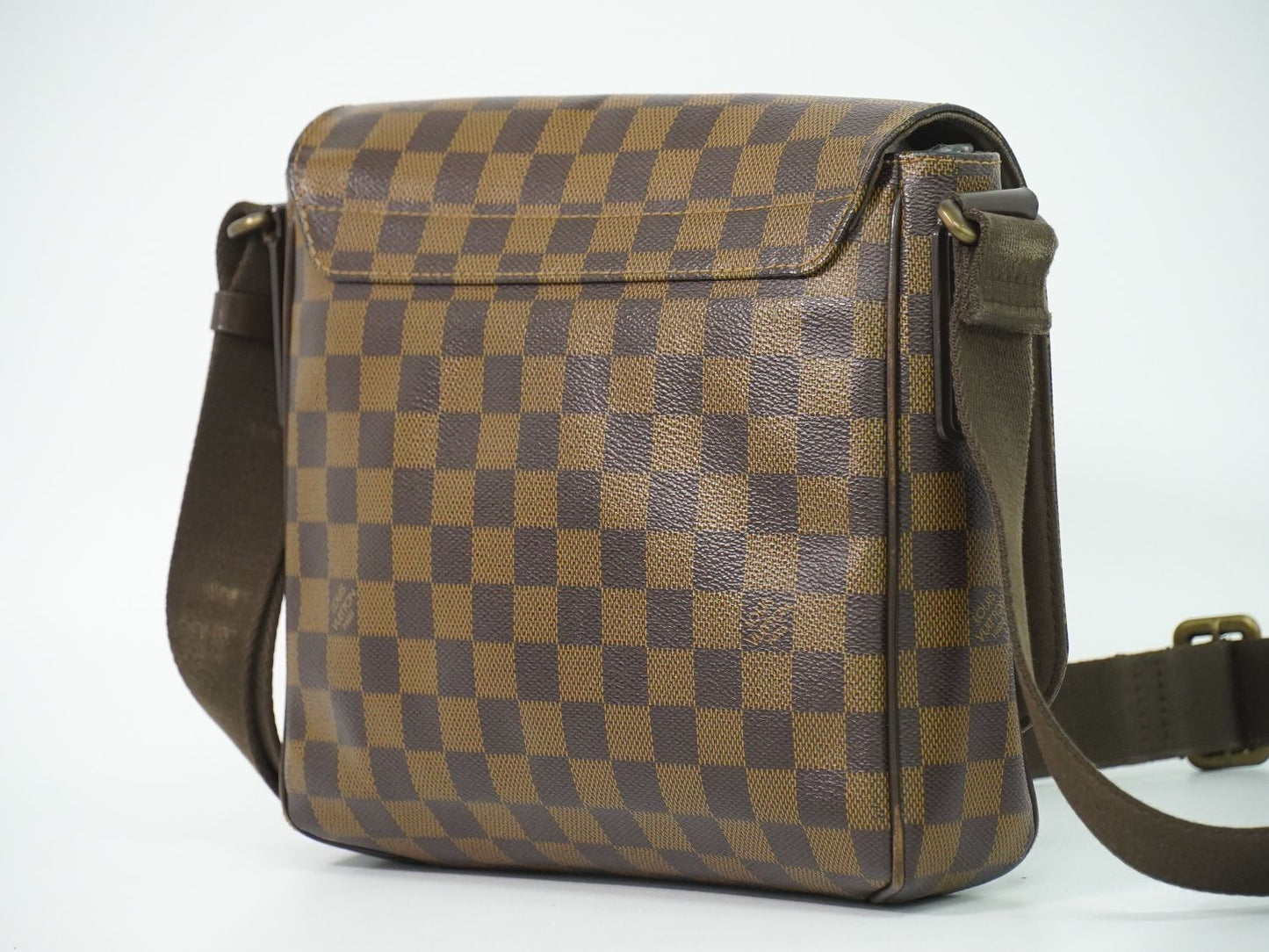 LOUIS VUITTON ディストリクト PM ダミエ エベヌ ショルダーバッグ N41213