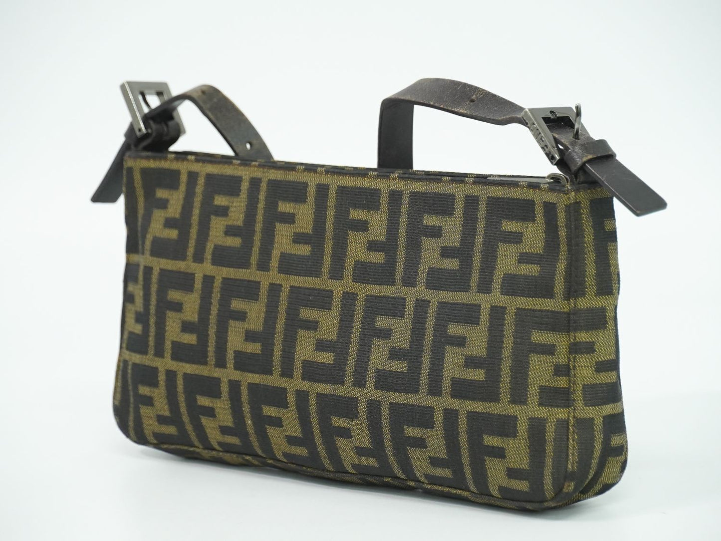 FENDI ズッカ ショルダーバッグ ブラウン