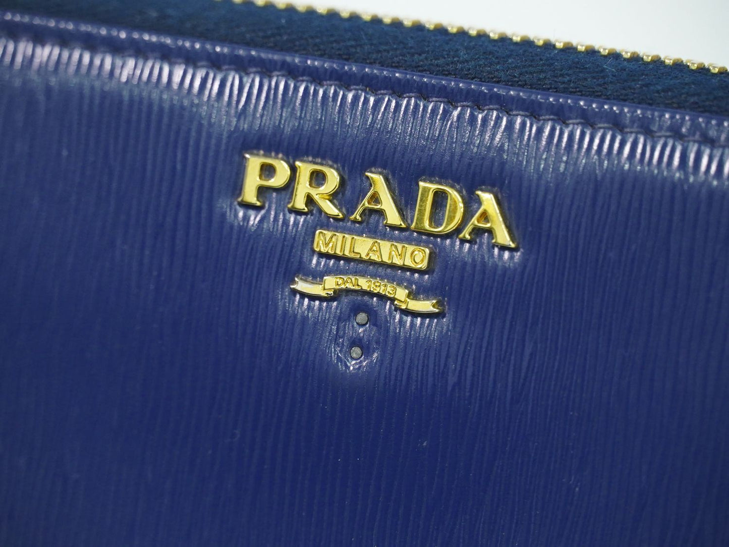 PRADA サフィアーノ レザー 長財布 ブルー
