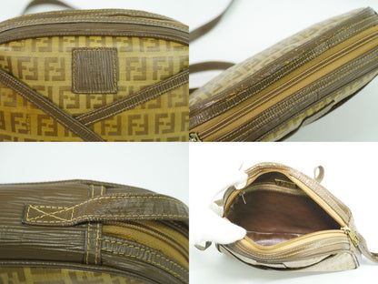 FENDI ズッカ ショルダーバッグ ブラウン